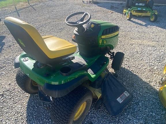 Image of John Deere D140 equipment image 4