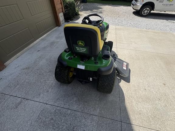 Image of John Deere D140 equipment image 1