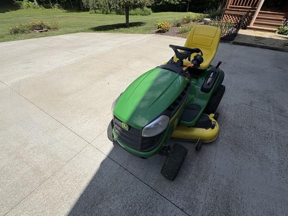 Image of John Deere D140 equipment image 3