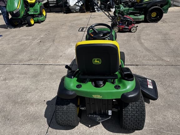 Image of John Deere D140 equipment image 3