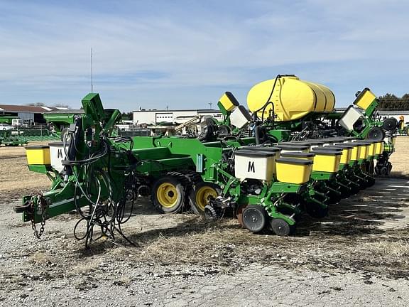 Image of John Deere DB60 Primary image