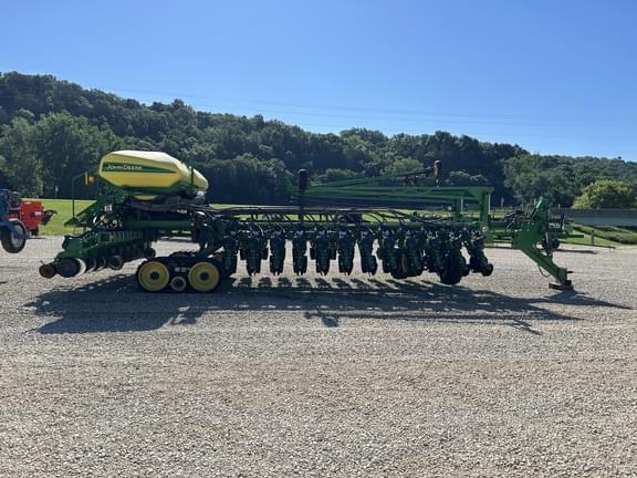 Image of John Deere DB60 Primary image
