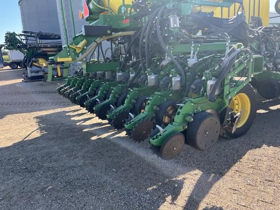 Image of John Deere DB66 equipment image 3