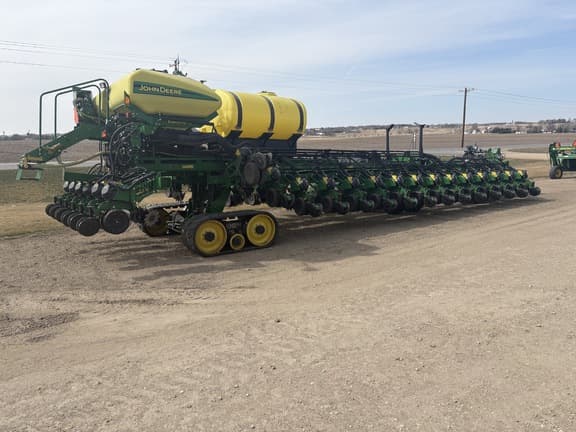 Image of John Deere DB90 equipment image 3