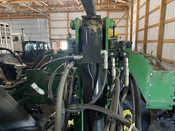 Image of John Deere DB90 equipment image 3