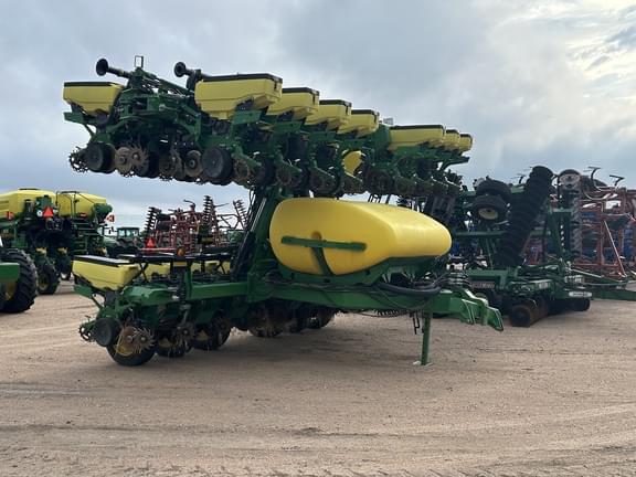 Image of John Deere DR24 Primary image