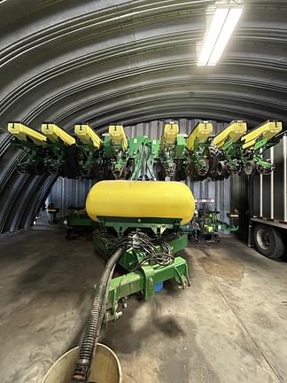 Image of John Deere DR24 equipment image 3