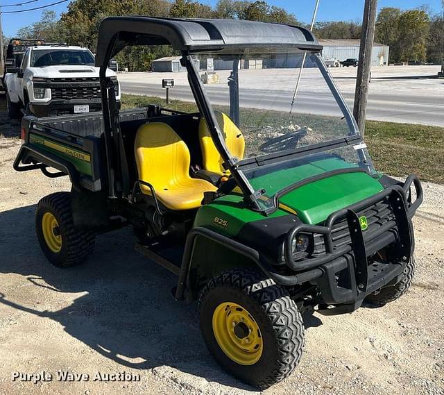 Image of John Deere Gator 825i equipment image 2