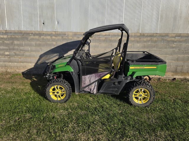 Image of John Deere XUV 590i Gator equipment image 1