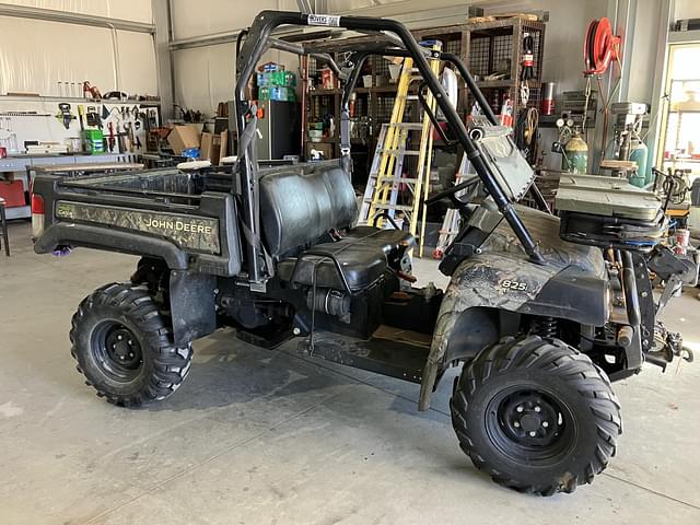 Image of John Deere Gator XUV 825i equipment image 1