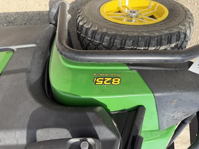 Image of John Deere Gator XUV 825i equipment image 4