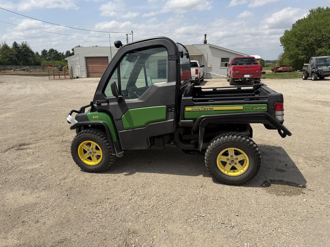 Image of John Deere Gator XUV 825i Primary image