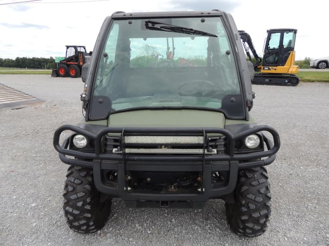 Image of John Deere Gator XUV 825i equipment image 4