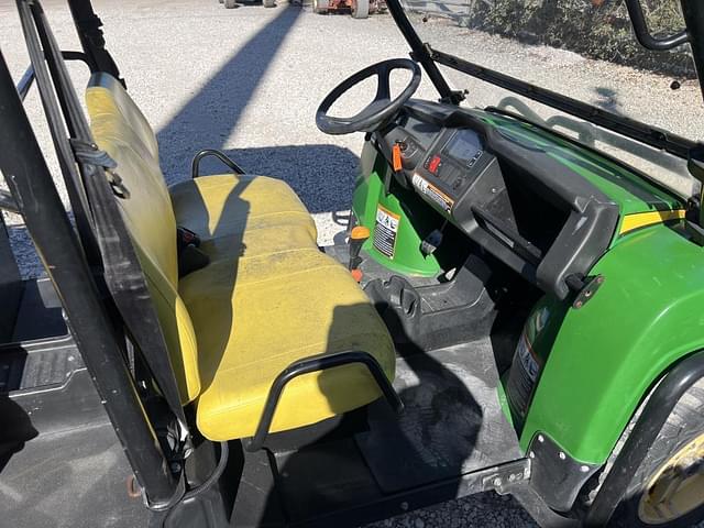 Image of John Deere Gator XUV 825i S4 equipment image 4