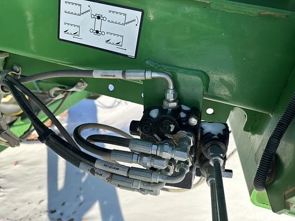 Image of John Deere L340 equipment image 3