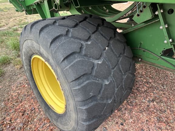 Image of John Deere L340 equipment image 4