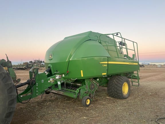2016 John Deere L340 Equipment Image0
