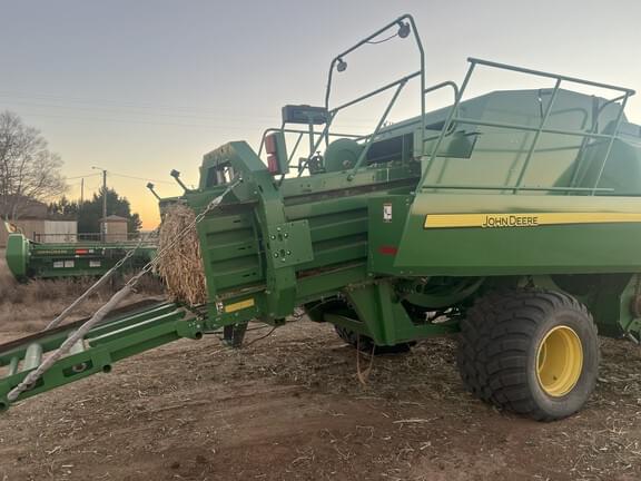 Image of John Deere L340 equipment image 3