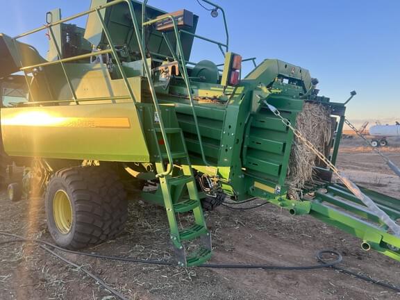 Image of John Deere L340 equipment image 4
