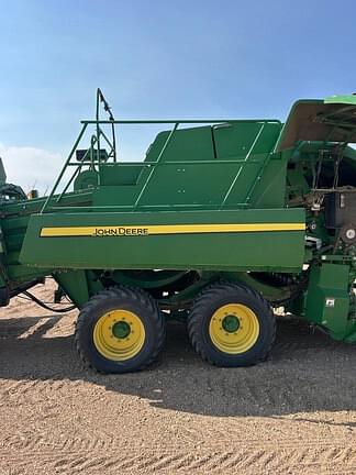 Image of John Deere L340 equipment image 4