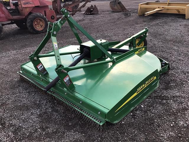 Image of John Deere MX6 equipment image 1