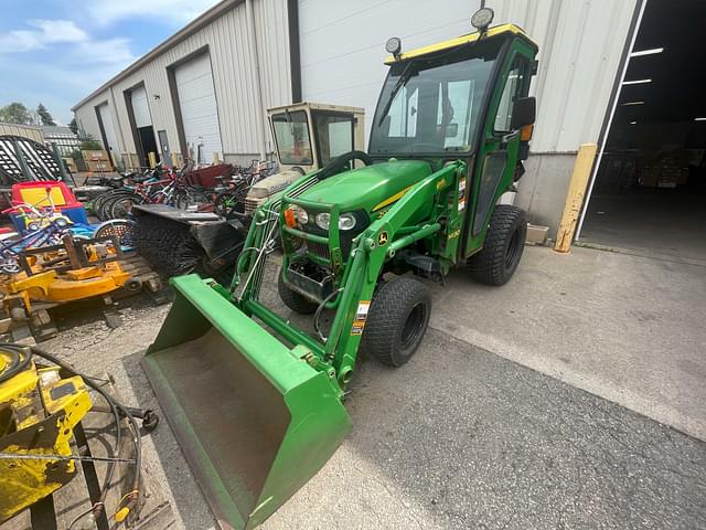 Image of John Deere 2025R equipment image 1