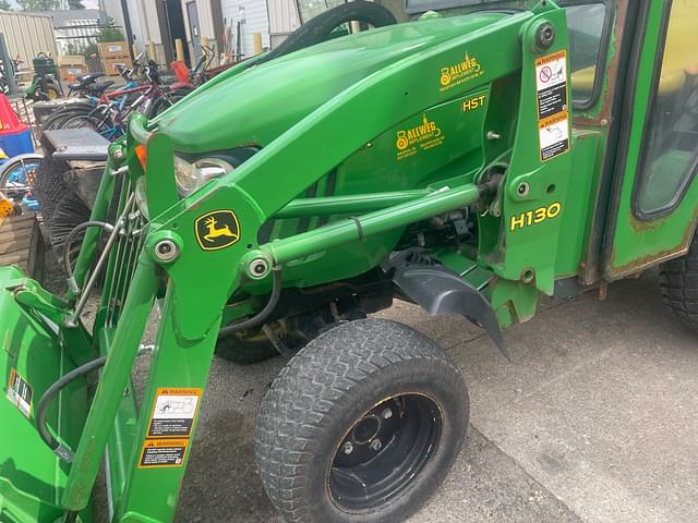 Image of John Deere 2025R equipment image 2