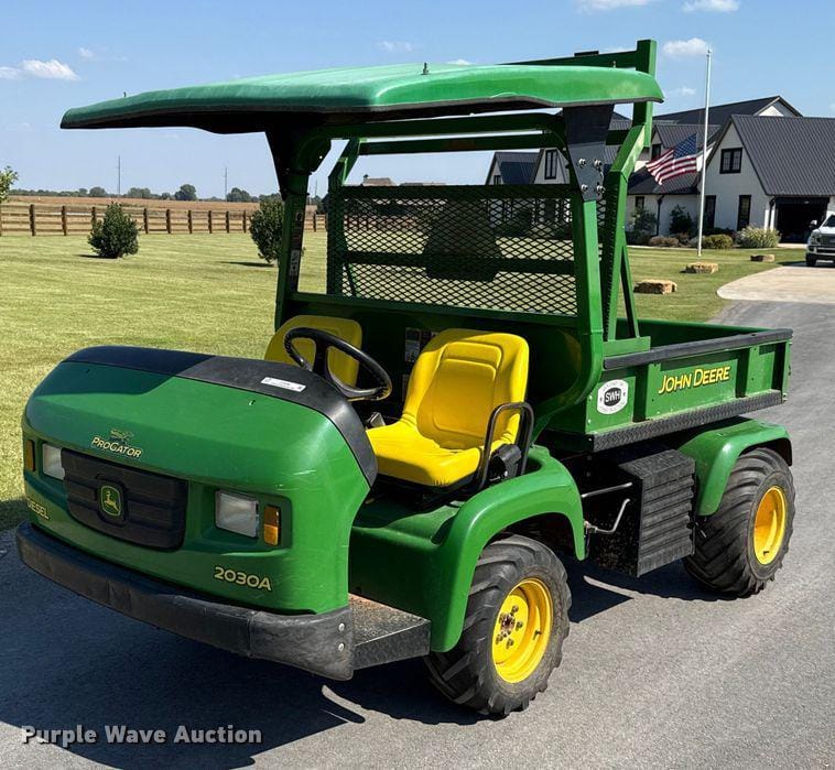 2016 John Deere Pro Gator 2030A Equipment Image0