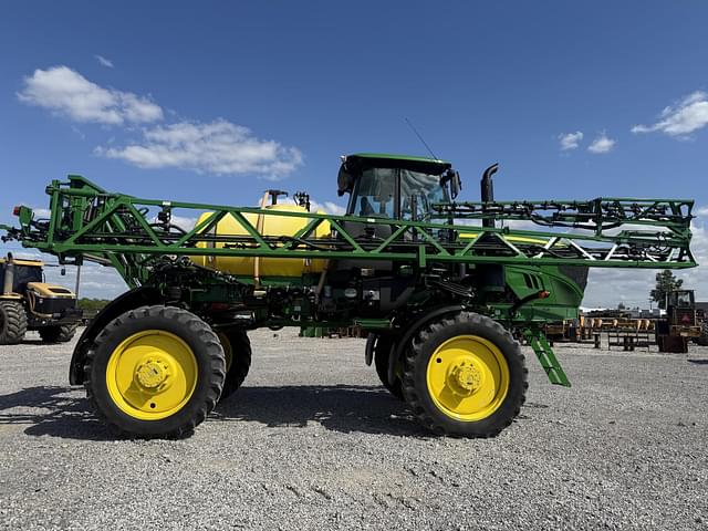 Image of John Deere R4023 equipment image 1