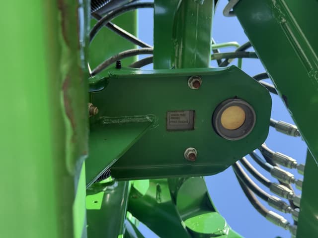 Image of John Deere R4023 equipment image 4