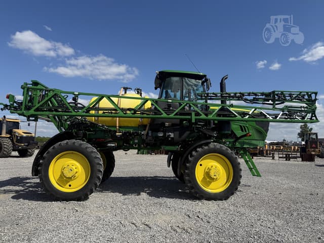 Image of John Deere R4023 equipment image 1