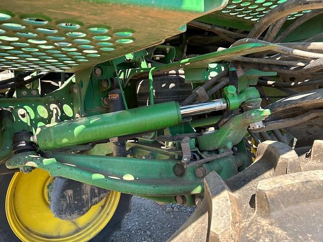 Image of John Deere R4023 equipment image 3