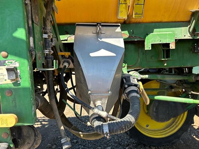 Image of John Deere R4023 equipment image 4