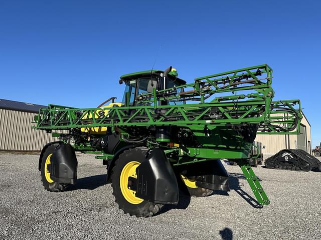 Image of John Deere R4023 equipment image 1