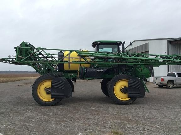 Image of John Deere R4030 equipment image 1