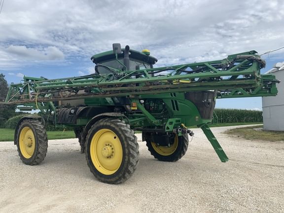 2016 John Deere R4030 Equipment Image0