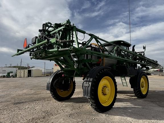 Image of John Deere R4030 equipment image 4