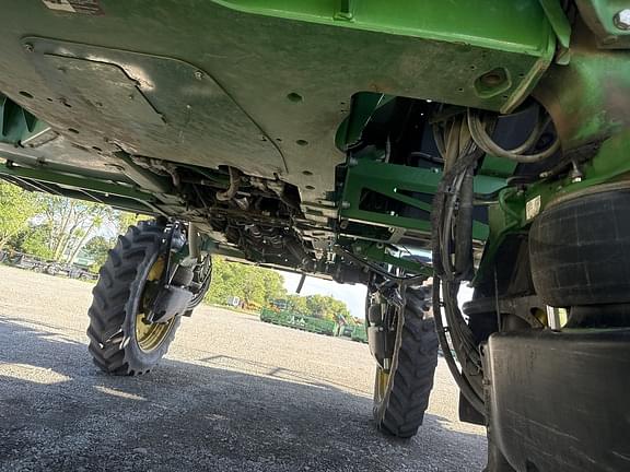 Image of John Deere R4030 equipment image 4