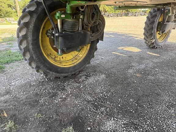 Image of John Deere R4030 equipment image 3