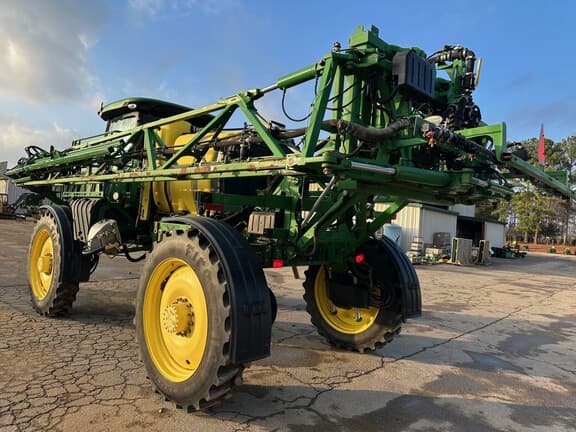 Image of John Deere R4030 equipment image 2