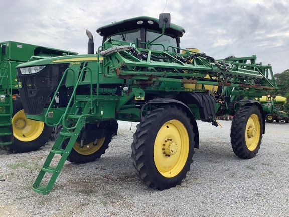 2016 John Deere R4030 Equipment Image0