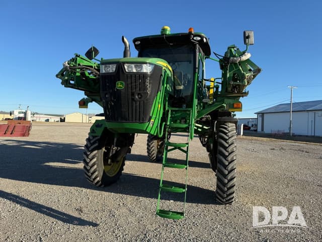 Image of John Deere R4030 equipment image 4
