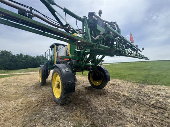 Image of John Deere R4038 equipment image 4