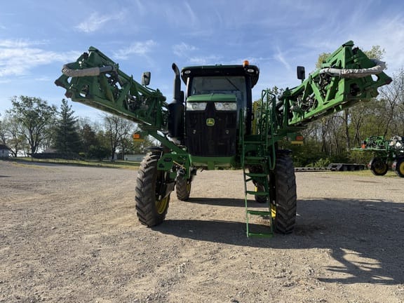 2016 John Deere R4038 Equipment Image0
