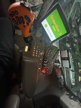 Image of John Deere R4038 equipment image 3