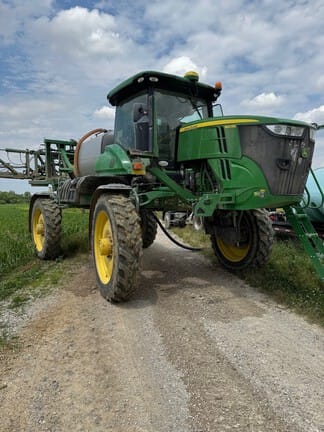 2016 John Deere R4038 Equipment Image0