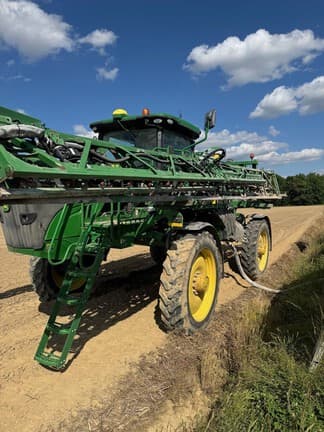 Image of John Deere R4038 equipment image 1