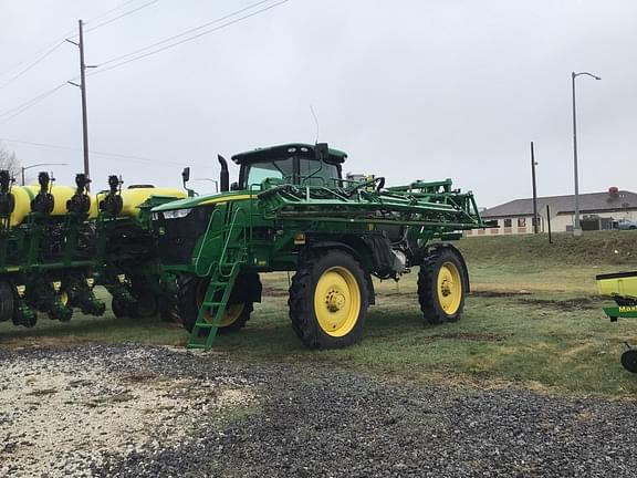 Image of John Deere R4038 equipment image 1