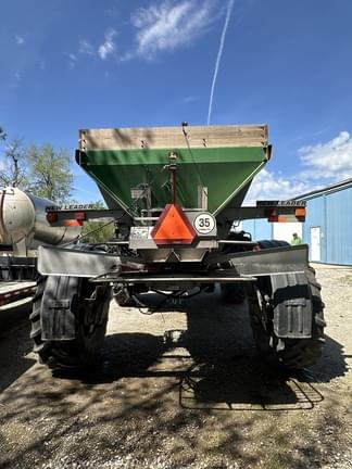 Image of John Deere R4038 equipment image 4