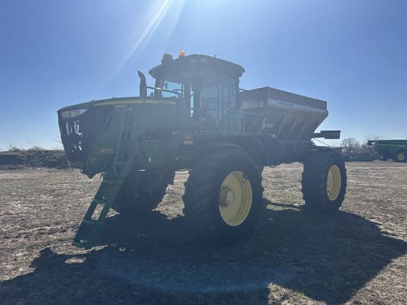 Image of John Deere R4038 equipment image 2